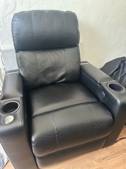 2 Electric recliners