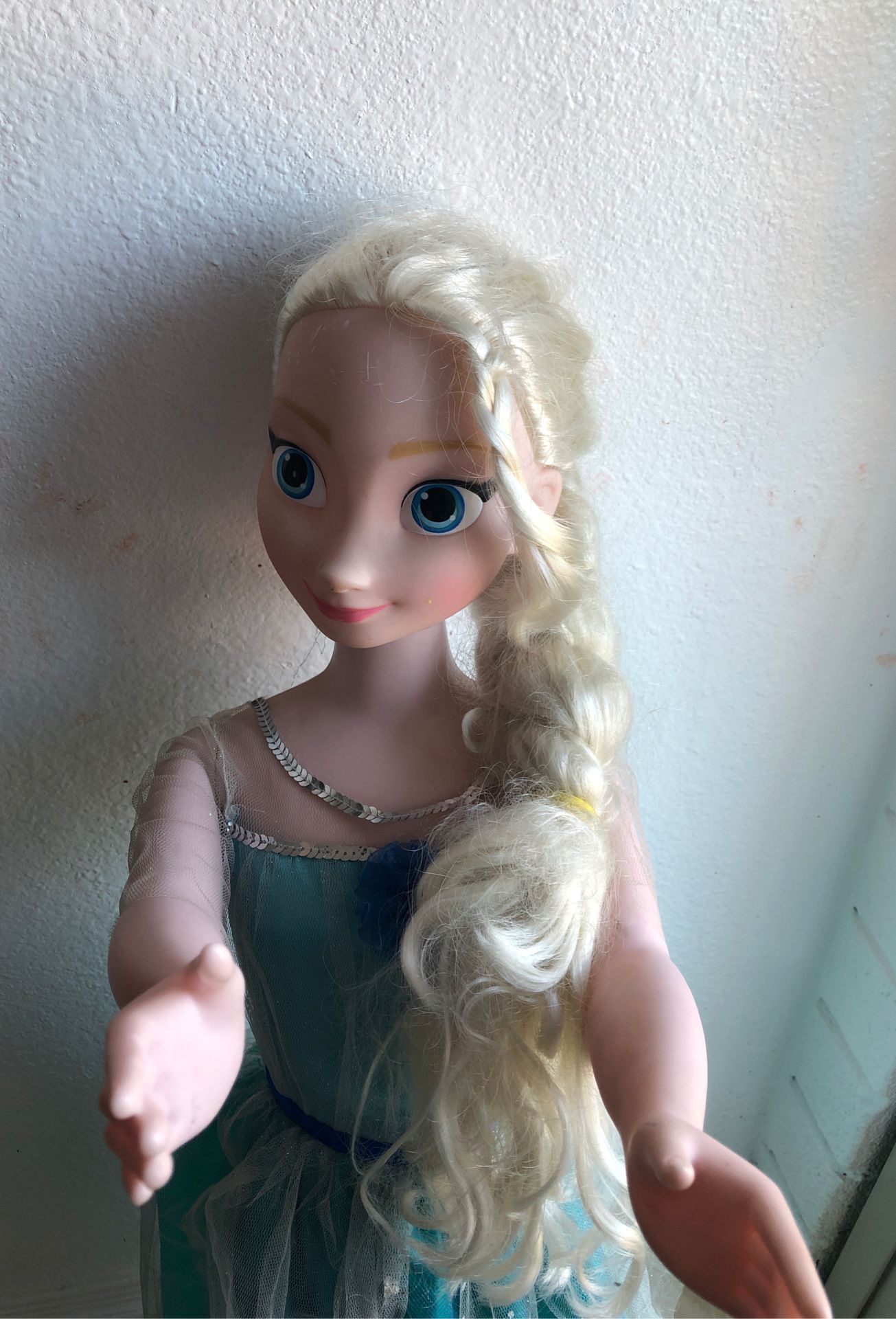 Elsa doll:
