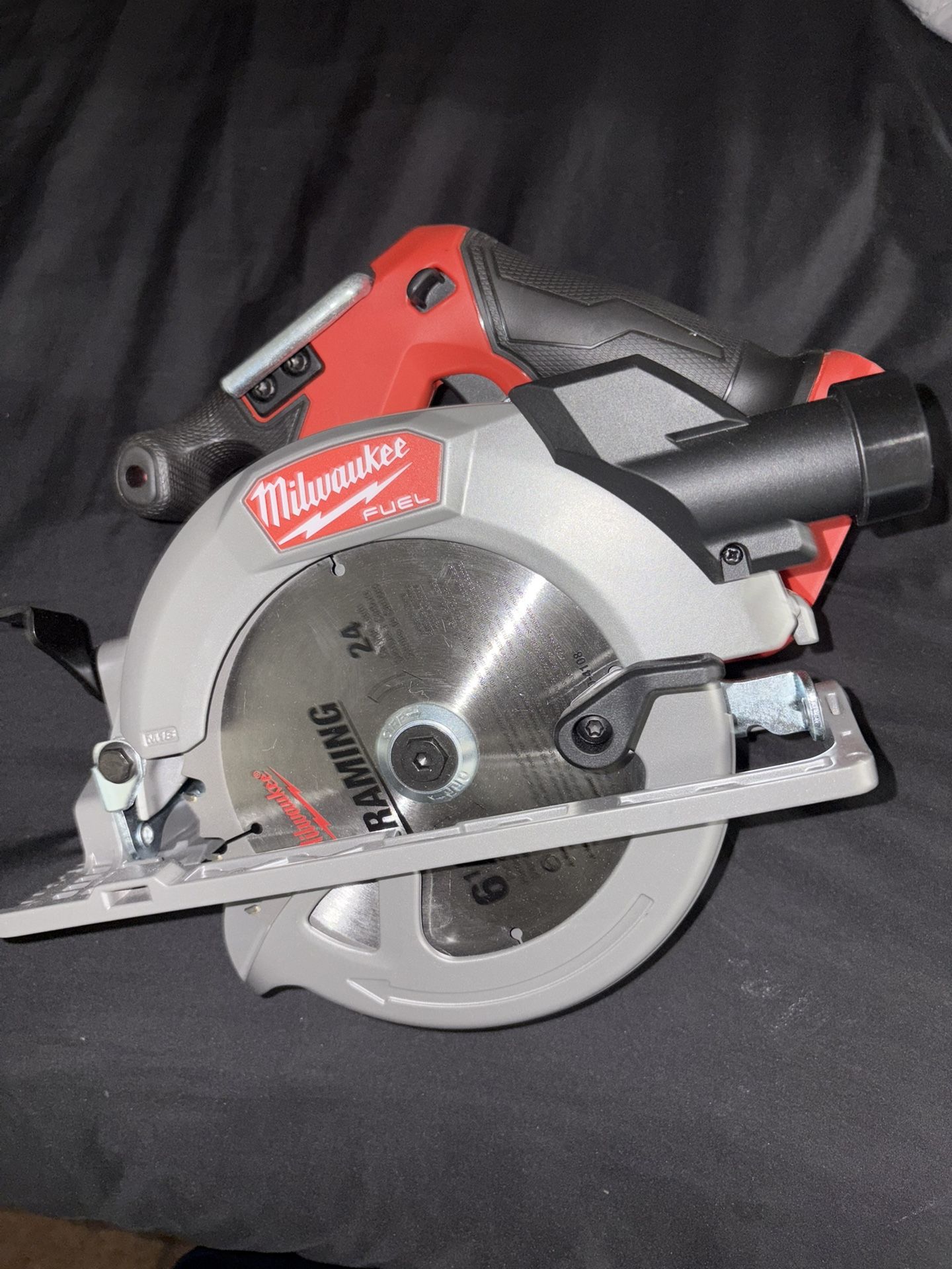 Milwaukee Fuel 6 1/2 Circular Saw
