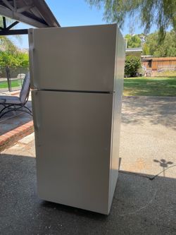 GE Refrigerator 16.5 cubic feet