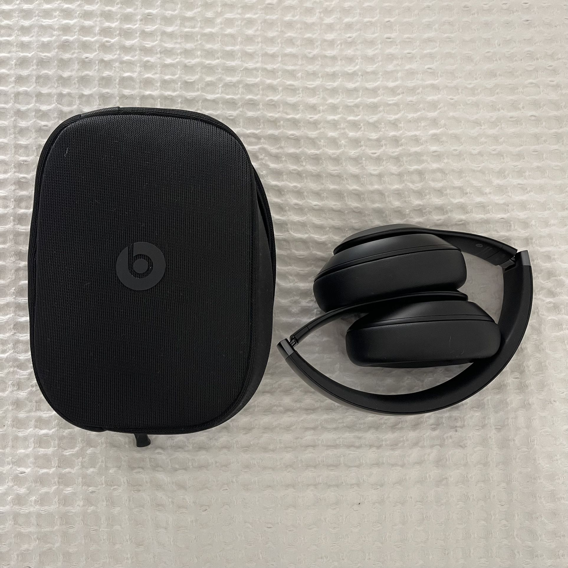Beats Studio Pro