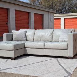 ROOMS TO GO LEATHER SECTIONAL SOFA (Free Curbside Delivery within 25 miles)