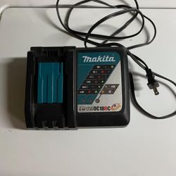 Makita 18v Battery Charger 