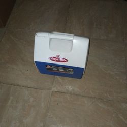 Igloo Playmate Cooler 