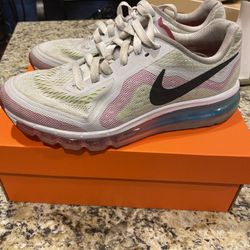 Nike Air Max  Size 