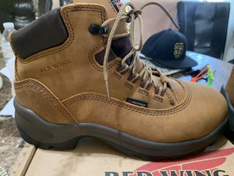 Woman Red Wings Boots (New)