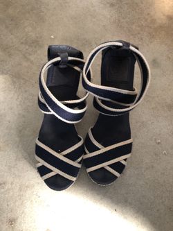 Tory Burch wedges size 9