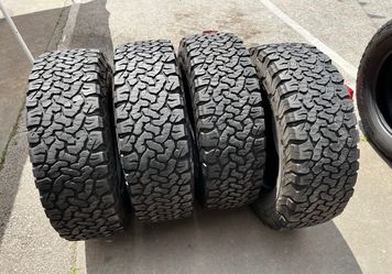 4 USED LT 27570R18 BFGoodrich KO2 AlI Terrain tire for $350 installed and balance. 275/70/178 275/70/R18 275 70 R 18 275 70 18 27570R18 Texas Extrem