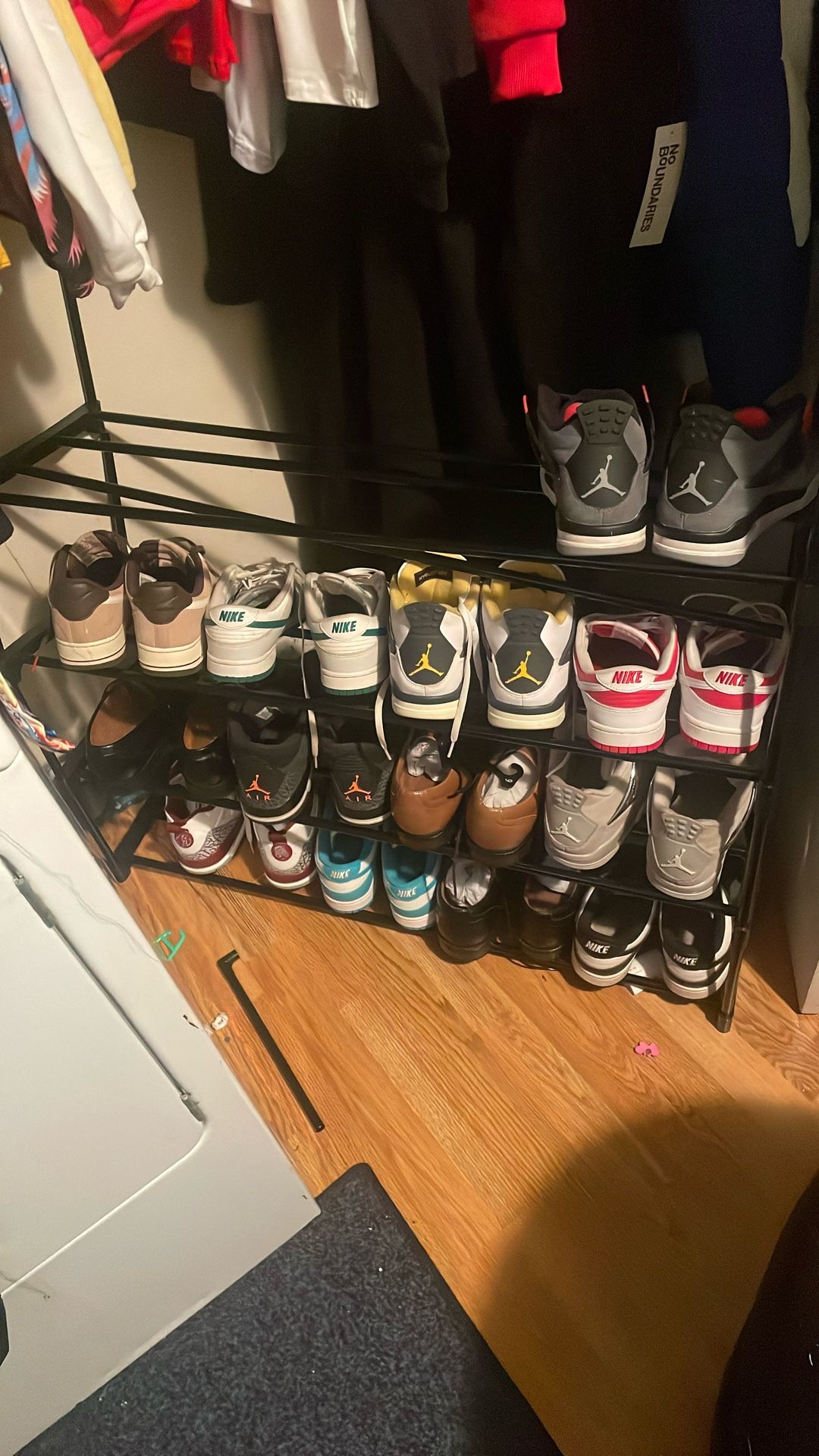 selling theses shoes for 100$ even