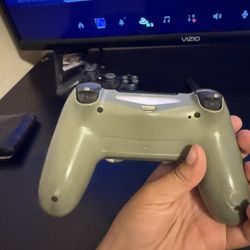 Ps4 Controller (let Me Know For A Different Price)
