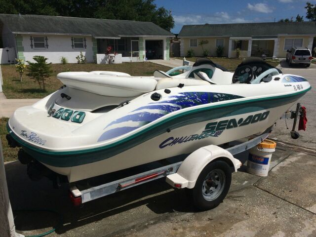 SEADOO CHALLENGER 1800 JET BOAT TWIN ROTAX 787 220 HP