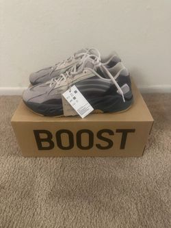 Yeezy Boost 700 V2