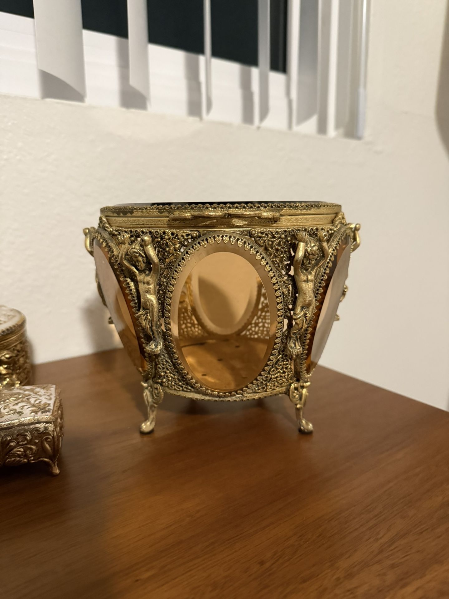 Hollywood Regency Antique Gold Leaf Ormolu Cherub Amber Glass Jewelry Casket Box