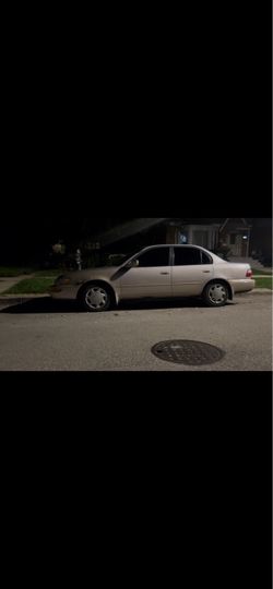 CLEAN 1997 Toyota Corolla remote s