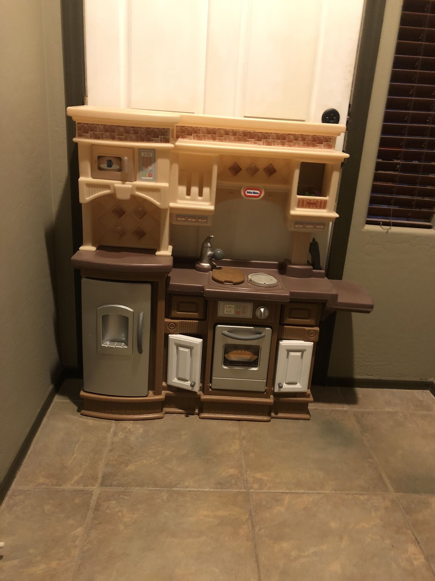 Little Tykes Kitchen
