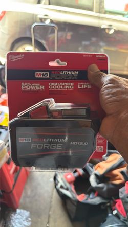 Batería Milwaukee 12 amp forge