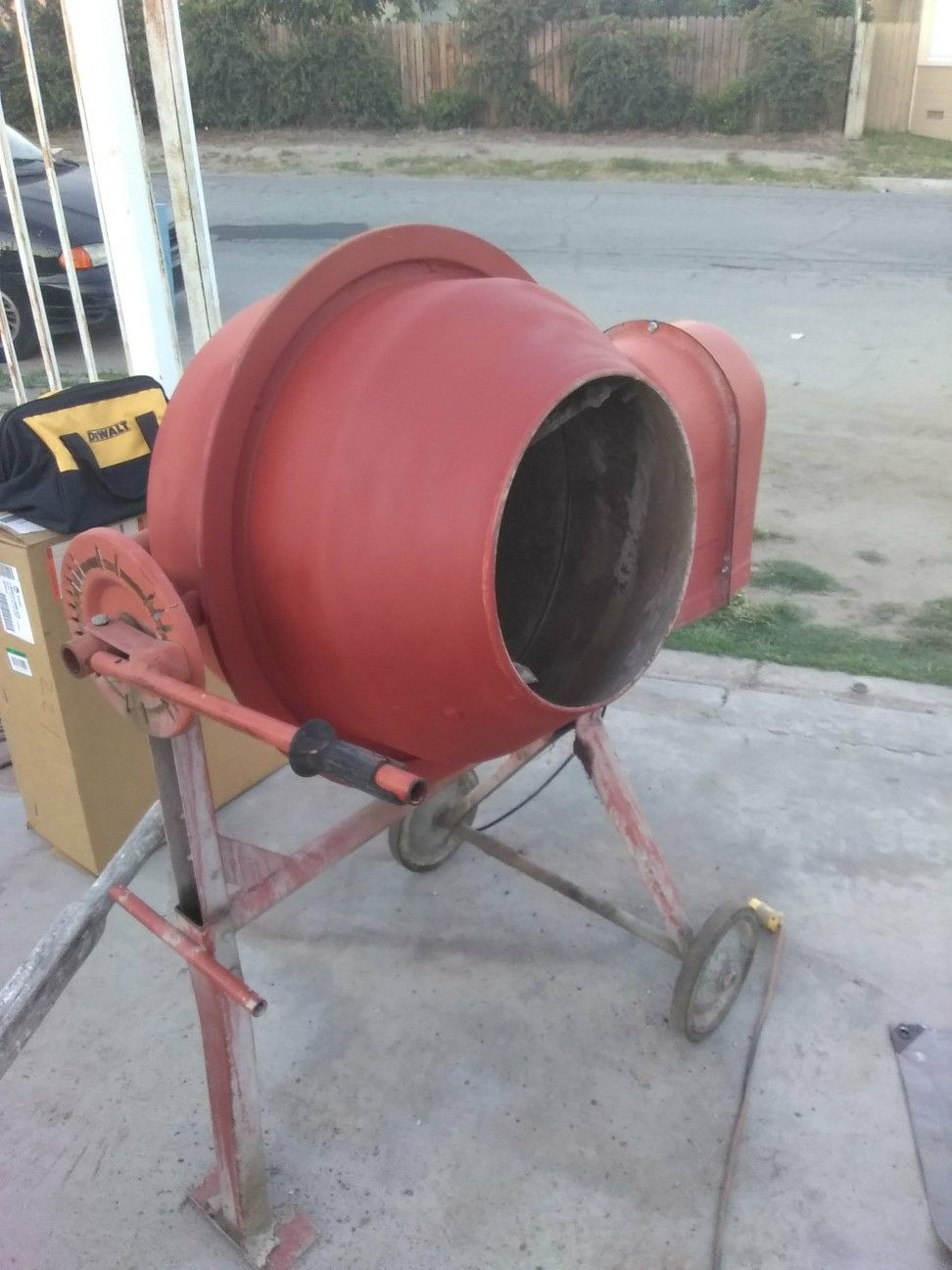 Revolvedora usada electrica es para 1/2 costal enbuenas condiciones