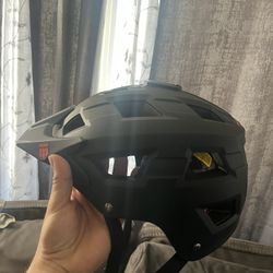 Mongoose Bicycle Helmet 