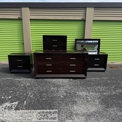 🔥5pc Dresser Set Great Condition 🔥