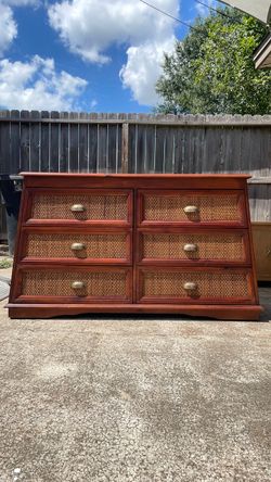 Pier 1 Dresser