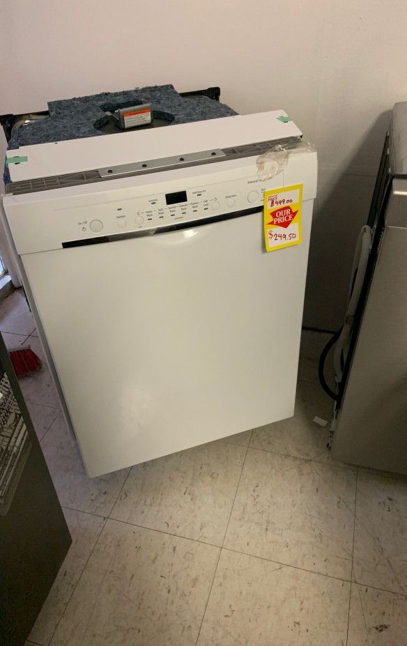 BRAND BEW BOSCH DISHWASHER today ACT FAST SHE3AR72UC ️ for Sale in San