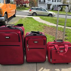 3 Luggage 22, 27 inch and Ricardo carry-on, in like new condition