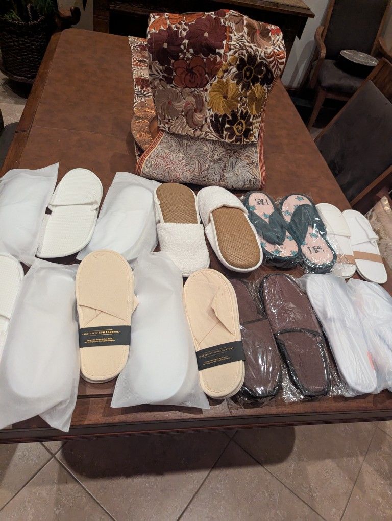 18 Pairs Of House Slippers Hotel Slippers