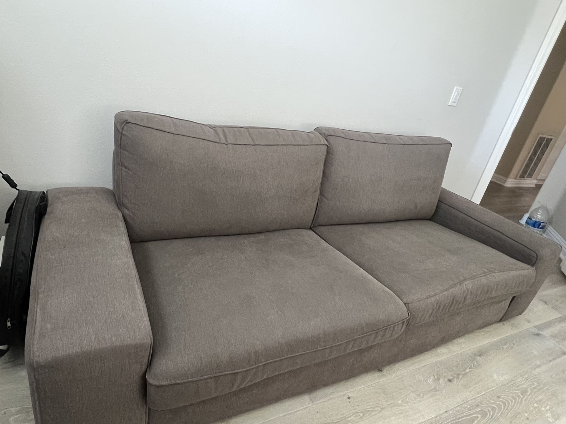 Dark Grey Couch 89” No Pet No Kid