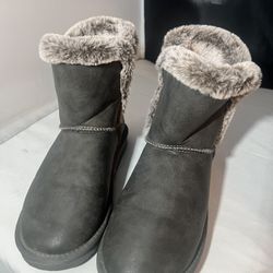 Like New Lamo Grey Leather Winter Boots 6