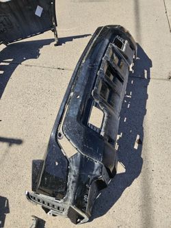 Chevy Tahoe Z71 front bumper Oem
