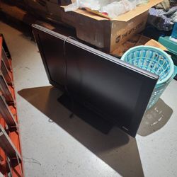 38 Or 40 Inch HD Older TV With Av Plugs