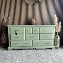 The willow ridge Chest