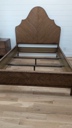 Queen Bed Frame 