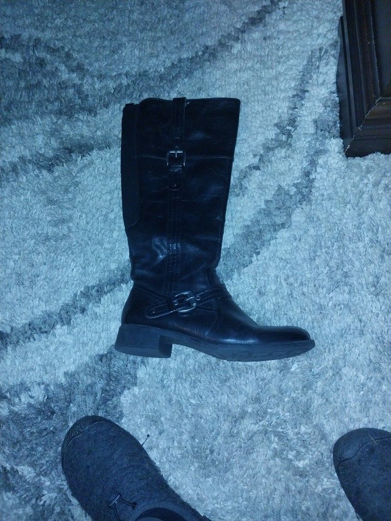 Black Boots Size 9.5