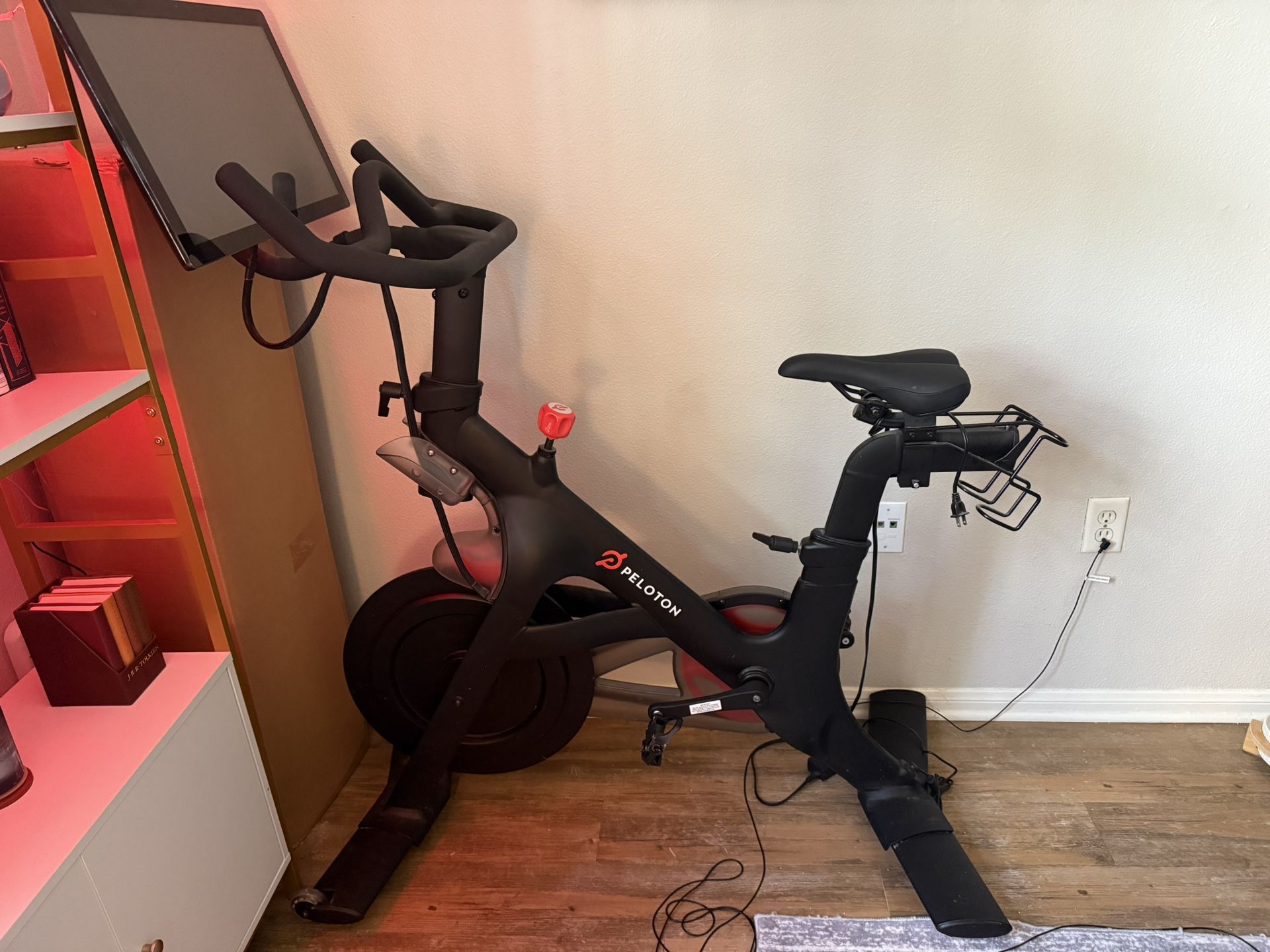 Gen 3 Peloton Exercise Bike - Perfect Condition