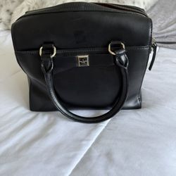 Like New! Kate Spade Women’s Designer Purse.