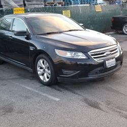 2010 Ford Taurus