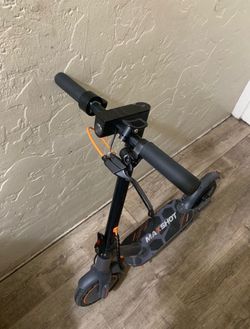 Kids Maxshot Electric Scooter Folding 37inches,max speed19mph