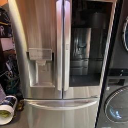 LG REFRIGERATOR FRENCH DOOR PLUS EASY ACCESS GLASS DOOR, STAINLESS STEEL. FREE DELIVERY AND INSTALLATION 