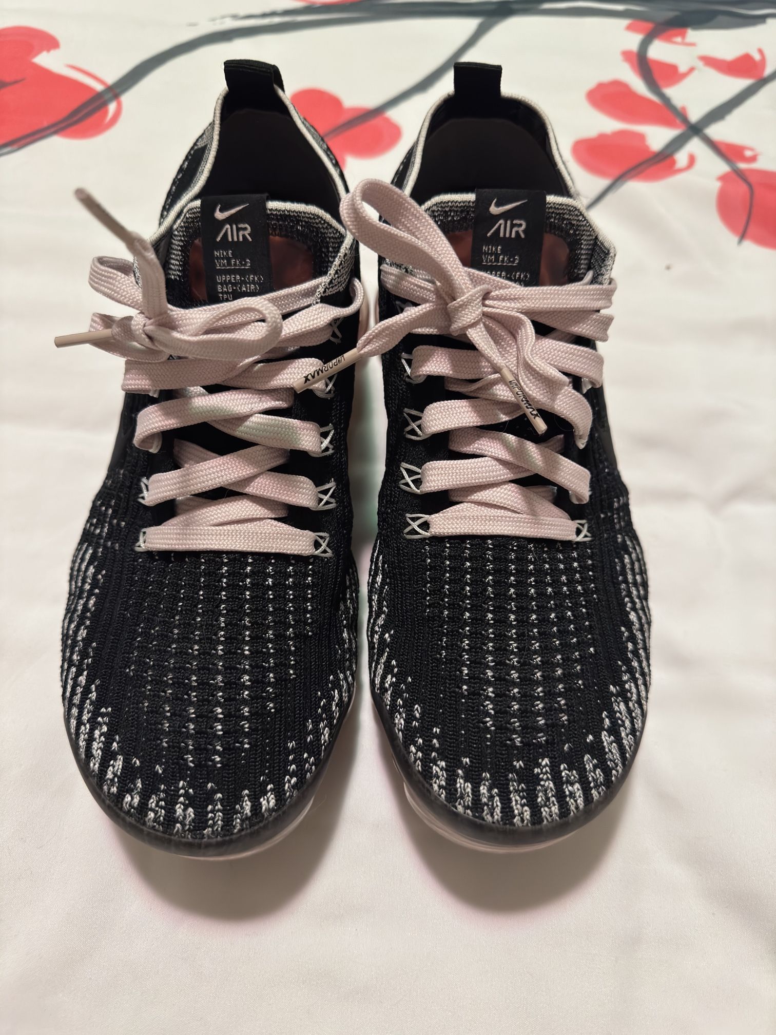 Nike Women's Air Vapormax Flyknit 3 Size 7.5