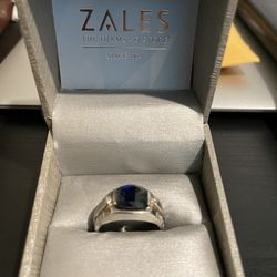 Zales Men’s Ring. 