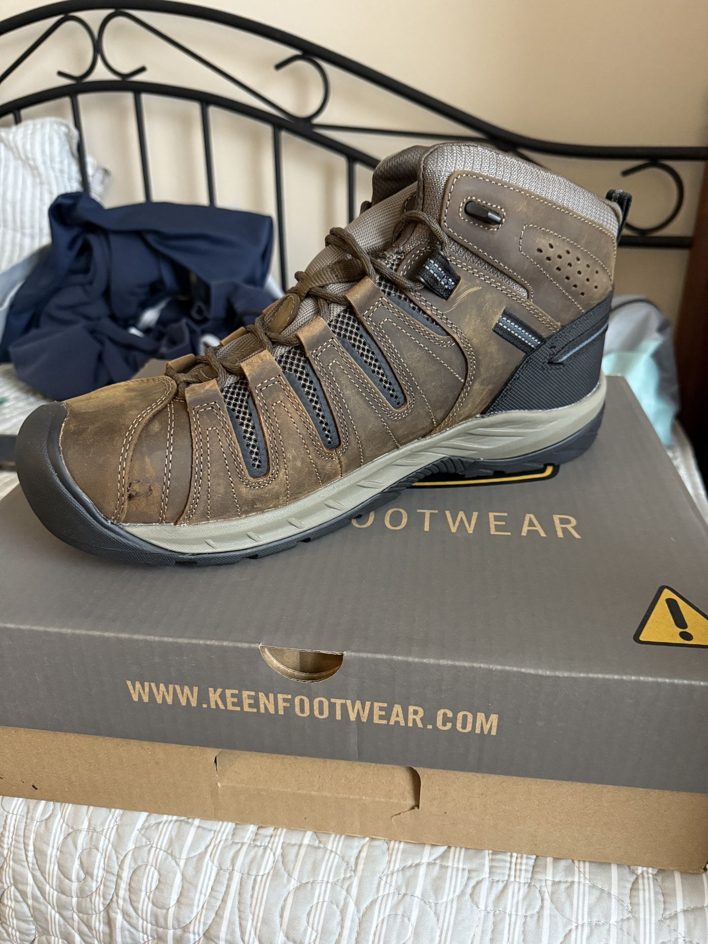 KEEN Flint II MID WP 