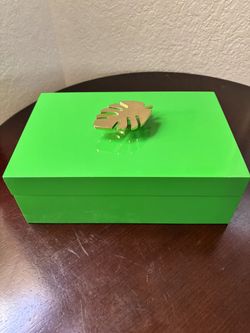 Green Decorative Box with Leaf Handle