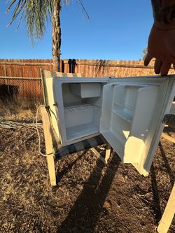 Mini fridge