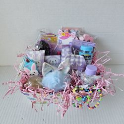 Marshmallow Treats Girly Easter Basket  NEW 