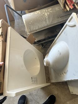 Bathroom Sinks New $75