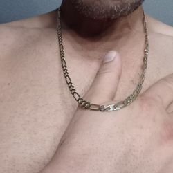 14. Karat. Italin Gold. Used 