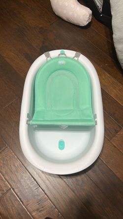 Frida baby bath tub