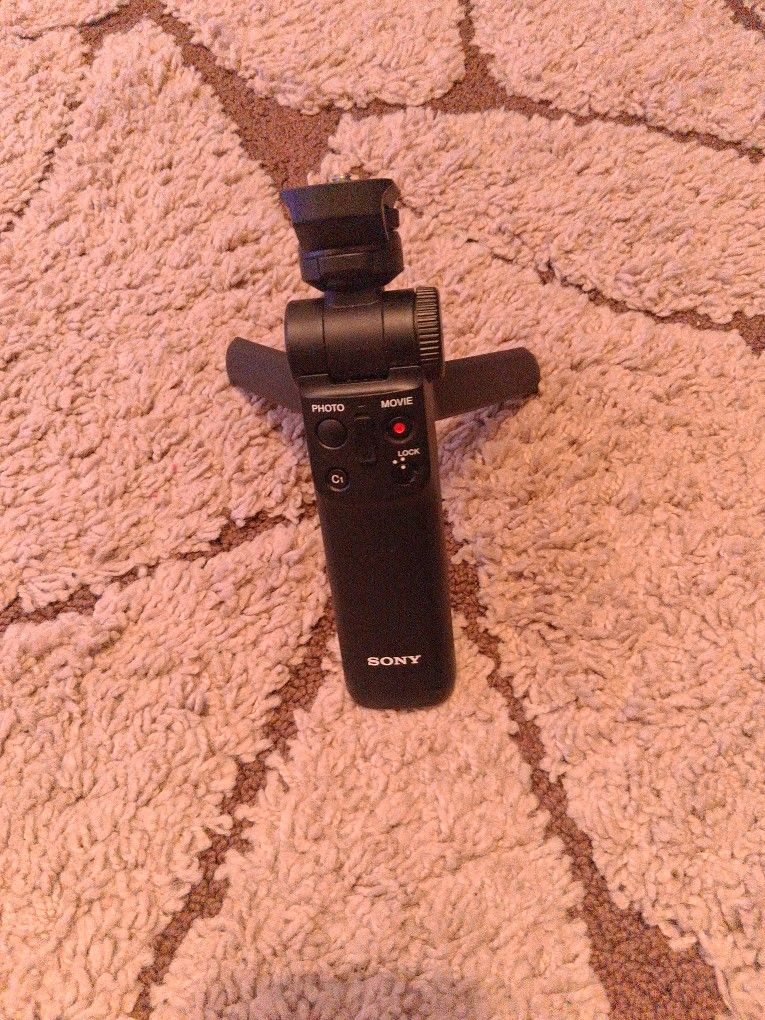 Sony Wifi Bluetooth Remote With Shooting Grip Camera Tripod