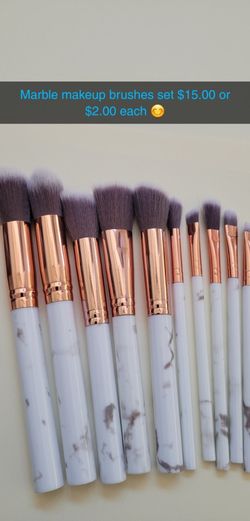 Beautiful Makeup Brushes And Accessories 